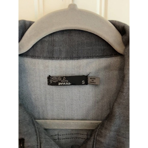 prAna Women's‎ Kara Dark Grey Jean Jacket Size Small - Picture 2 of 7